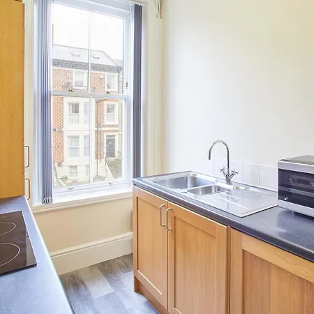 Host & - The Funky Robin * Whitby